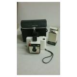 Polaroid swinger camera  with case