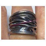Sterling Silver Ring sz6 ï¿½ 6.6g