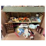 Vtg Doll House w/ Furniture & Dolls