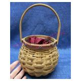 2004 Longaberger Sweetheart Pasadena Basket