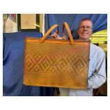 Lrg Redmon Wicker Basket w/Wood Lid