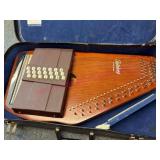 Schmidt Autoharp w/Jeanette Carter 14 Signatures