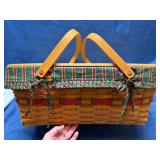 1996 Longaberger Yuletide Treasures Basket