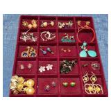 21pr of Earrings w/Various Styles & Colors
