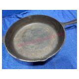 Large Antique No.12 Skillet w/ Heat Ring