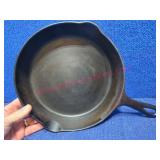 Griswold No.8 Cast Iron Skillet 704
