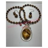 Tigerï¿½s Eye Necklace w/Pendant & Earrings