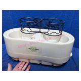 Plastic Store-N-Feed Feeder w/Iron Insert