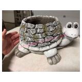 (G)ï¿½Concrete ï¿½Happy Turtleï¿½ Garden Planter