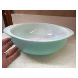 2qt Pyrex Mixing Bowl