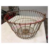 (G)ï¿½Antique Wire Egg Basket w/ Handle