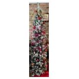 (LR)ï¿½7ft Christmas Tree w/ Ornaments