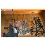 (DR)ï¿½20+ Plate/Bowl Holders in Metal