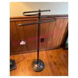 (LR) Metal Valet Stand w/ Curved Arms