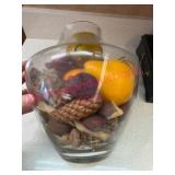(DR)ï¿½Glass Vase w/ Faux Fruits & Accents