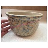 Red Wing Pottery Bowl w/ Blue & Tan Design