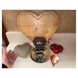 (K)ï¿½Heart-Shaped Decorative Items Collection