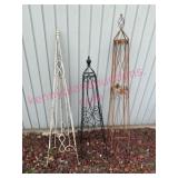 (Rear) 3 Metal Garden Decorative Pieces