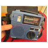 (K) Grundig FR-200 AM/FM/SW Radio