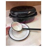 (K) Enamelware Roaster w/ Ladle & Plate