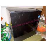 (Garage) Black Apartment Refrigerator (works)