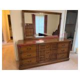 Nice Vtg Drexel Dresser w/Mirror