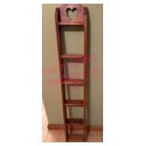 (BR1)ï¿½Wooden Wall Shelf w/Heart Cutout