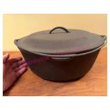 (G) Larger 12DO USA Cast Iron Dutch Oven w/Lid