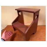 (LR) Sm Pine Step Stool W/ Heart Cutouts