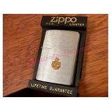 (K) Zippo Lighter w/ USN Emblem