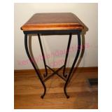 (BR2) Wrought Iron Stand w/Wood Top