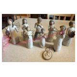 (K)ï¿½8 Willow Tree Figs (1 broken)