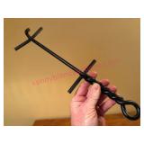 (G)ï¿½Lodge Iron 15in Dutch Oven Lid Lifter