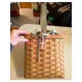 (K)ï¿½2003 Longaberger Autumn Tote Basket