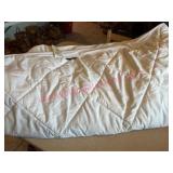 (H) Serta King Mattress Cover