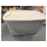 EDGE Plastics 20-Gal Storage Tote