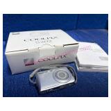 Nikon Coolpix S202 Camera w/ Accessories