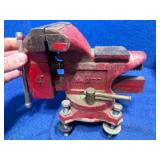 Red 4in Bench Vise w/ Swivel Base