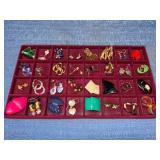 32pr Vtg Assorted Earrings in Multiple Styles #2