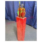Arrows w/ Red Wooden Holder