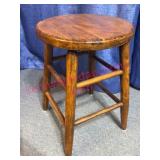 Wooden 18in Stool, Sturdy Design