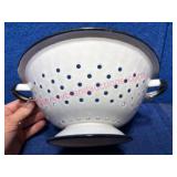 Enamel Colander w/ 10in Diameter