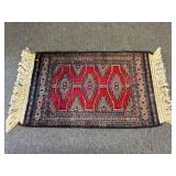 Small Wool Rug w/Fringe 16in x 30in