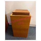 18in Wooden Pedestal Display Stand