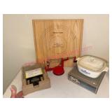 Kitchen Items: Corning Ware & Cuisinart Scale