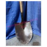 Craftsman Shovel w/Sturdy Handle, 5ft Long