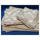 20 Gold Floral Placemats & 20 Napkins
