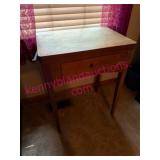 Singer Sewing Machine in Wooden Cabinet (UP)
