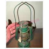 Green Metal VEB Nier Feuerhand Lantern No. 350