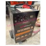 Schumacher SE-4020 Battery Charger & Engine Start